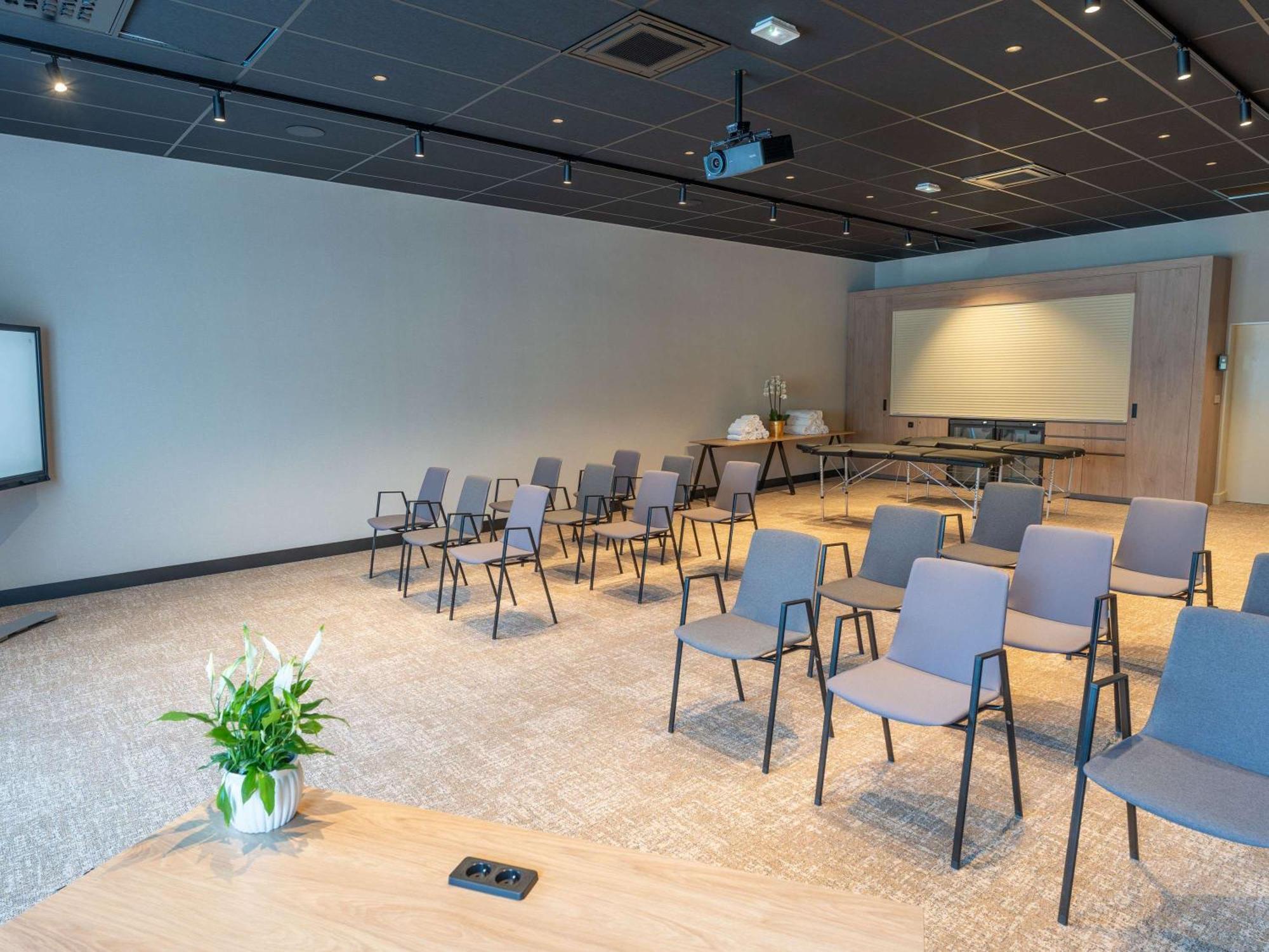 Novotel Angers Lac De Maine מראה חיצוני תמונה