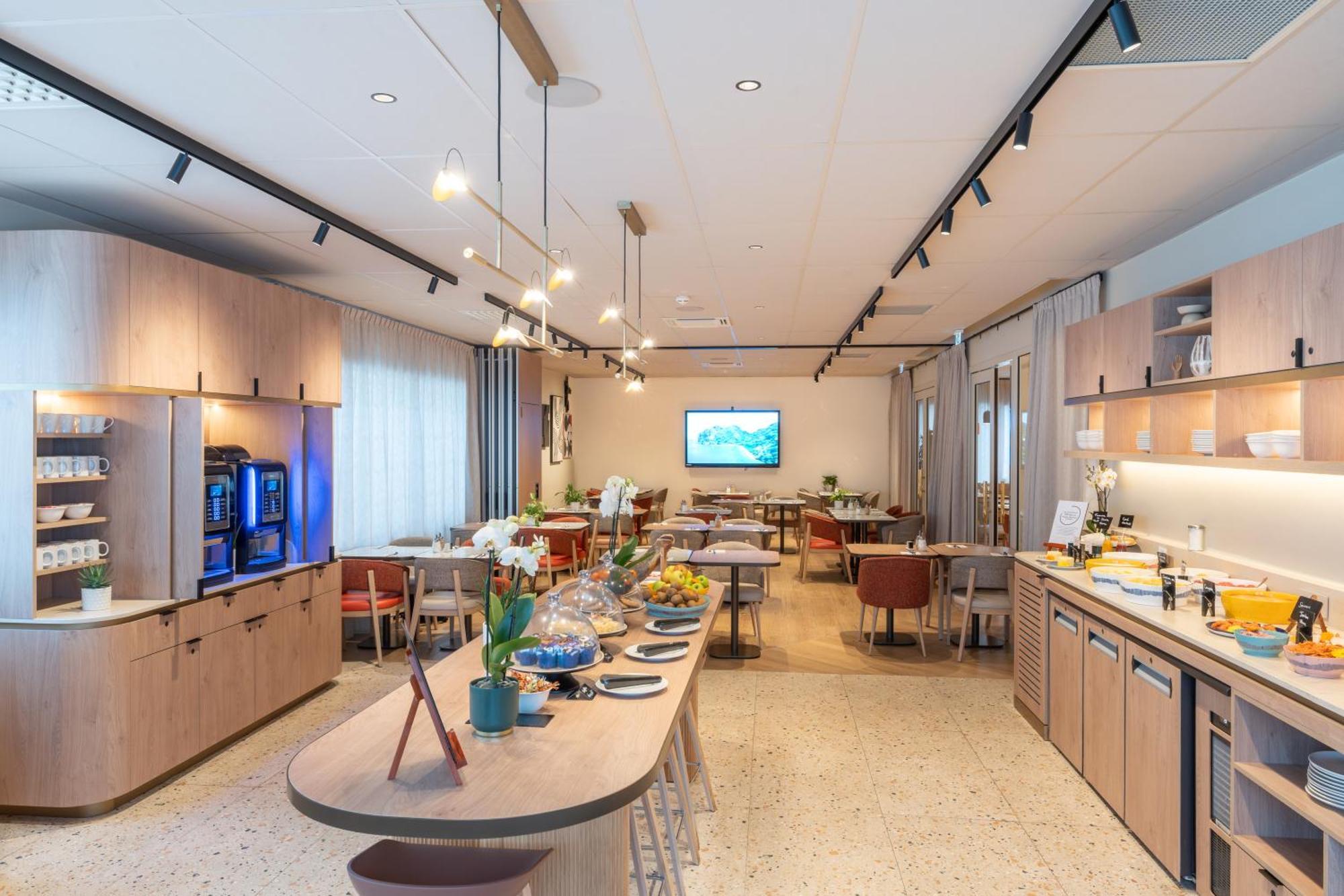 Novotel Angers Lac De Maine מראה חיצוני תמונה