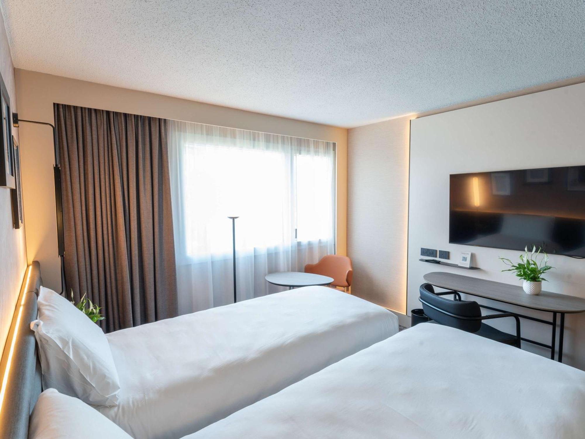 Novotel Angers Lac De Maine מראה חיצוני תמונה