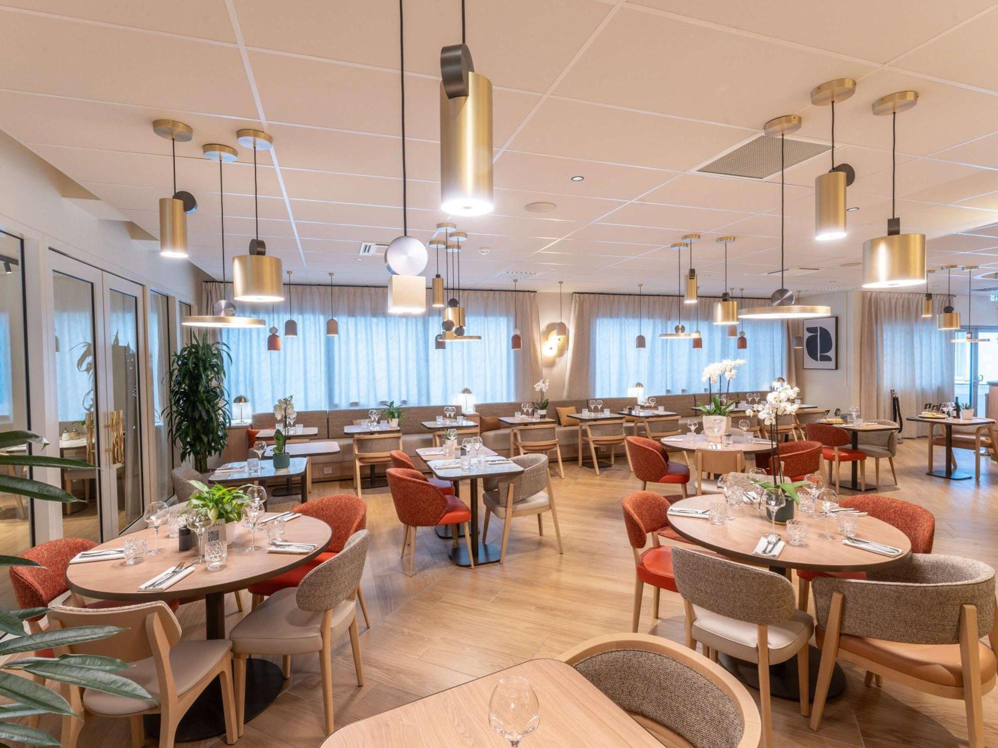 Novotel Angers Lac De Maine מראה חיצוני תמונה